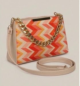 Premium Zigzag Pattern Chain Sling Bag